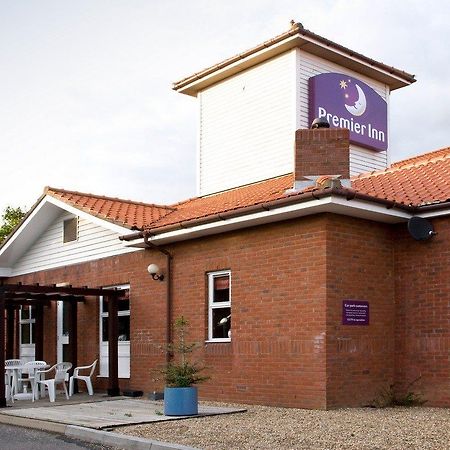 Premier Inn Челмсфорд Екстериор снимка