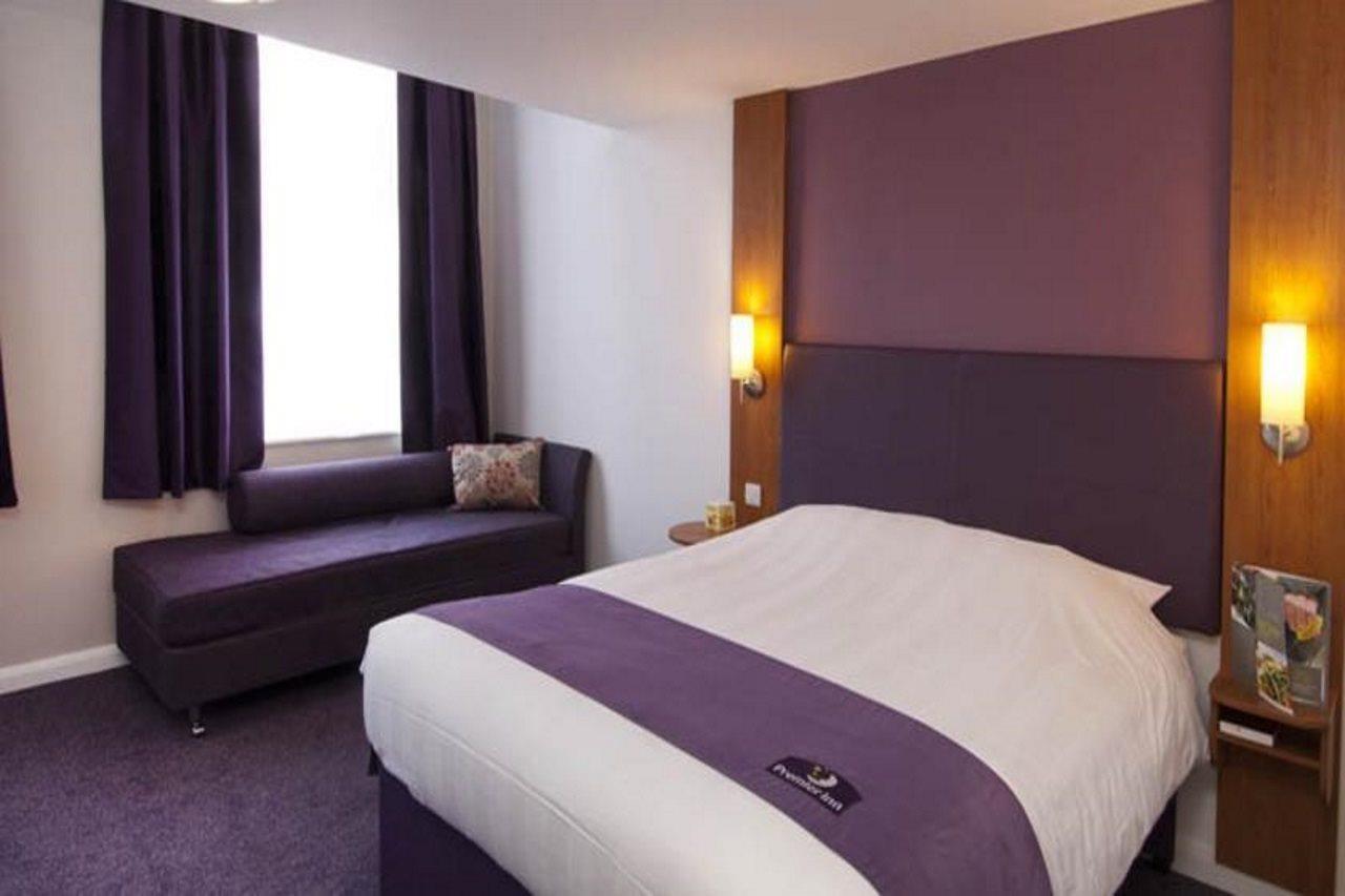 Premier Inn Челмсфорд Екстериор снимка